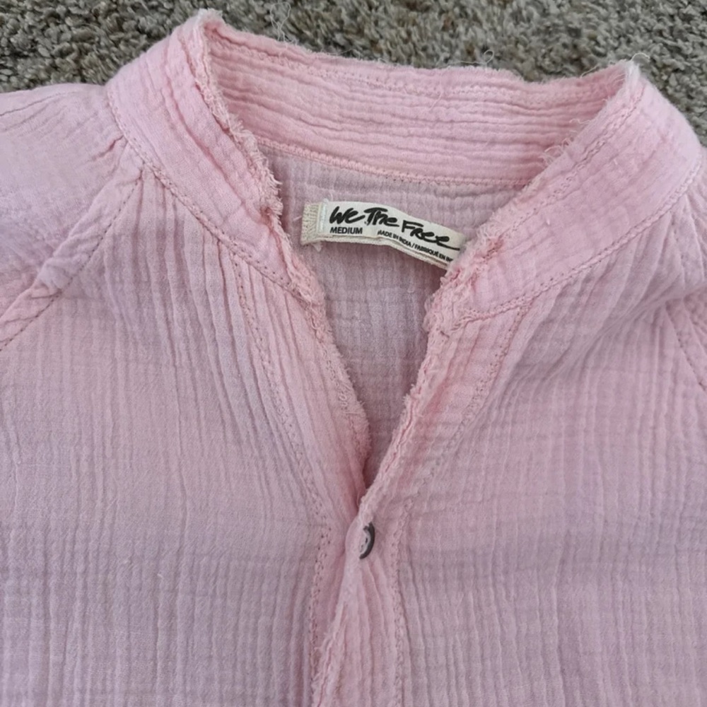 Free People We The Free Summer Daydream Buttondown in Pink size Medium - Picture 10 of 12